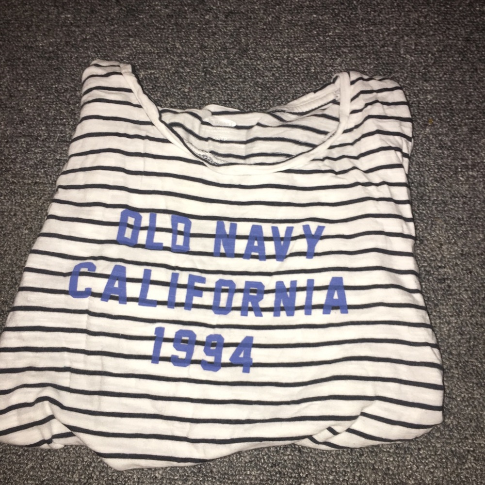 Old navy t shirt